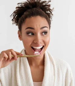 Aanbevolen Bamboe Tandenborstel van DB: Blauw + Regenboog + Geel