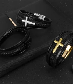 Armband Heren - Zwart Leer met Goud Kleurig Kruis - 21cm