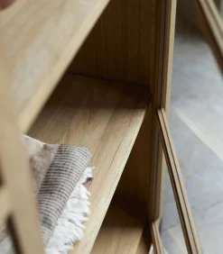 Babeth - Hoge vitrinekast van massief eikenhout