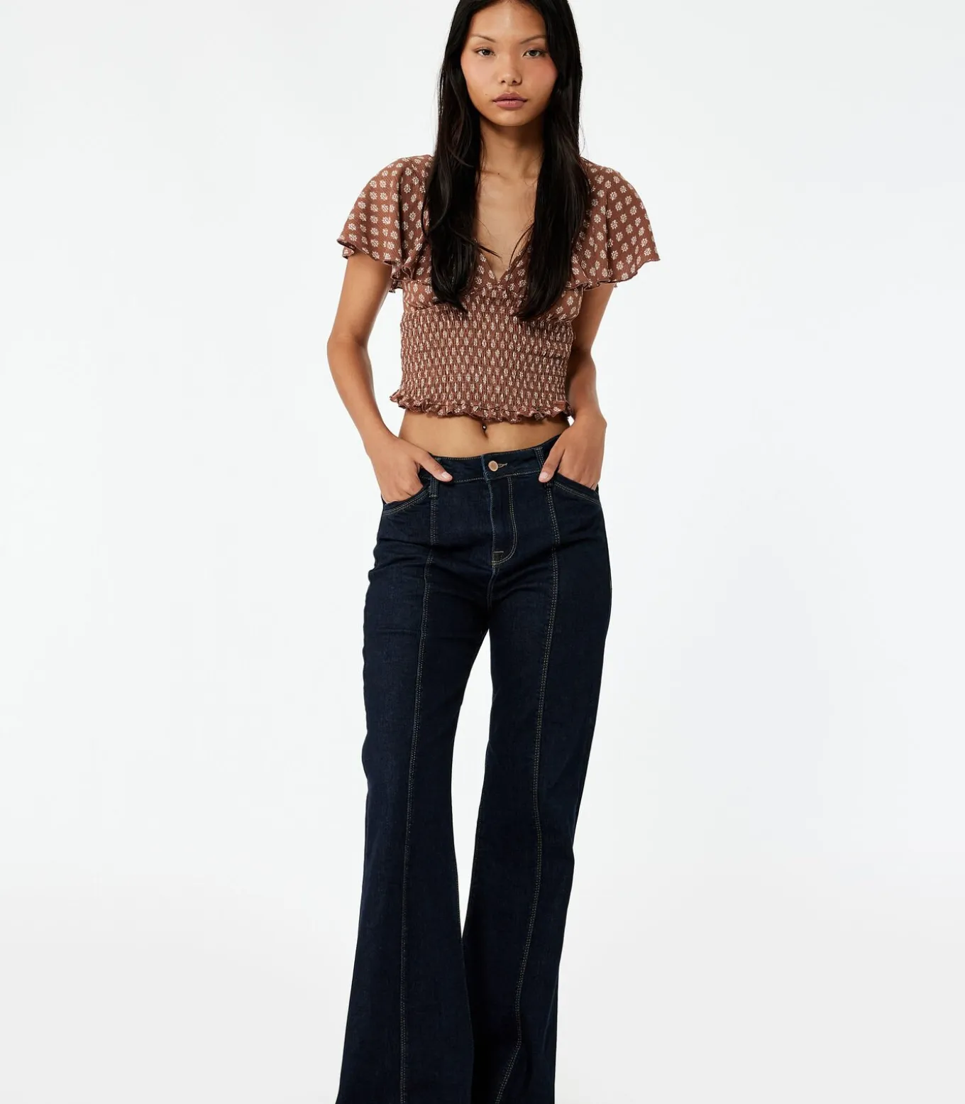 Bruine Korte Top Met V-Hals En Batwing Mouwen