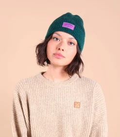 Contrasterende label muts ARIFA