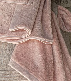 Essentiel - Effen badhanddoek van biologisch gekamd katoen