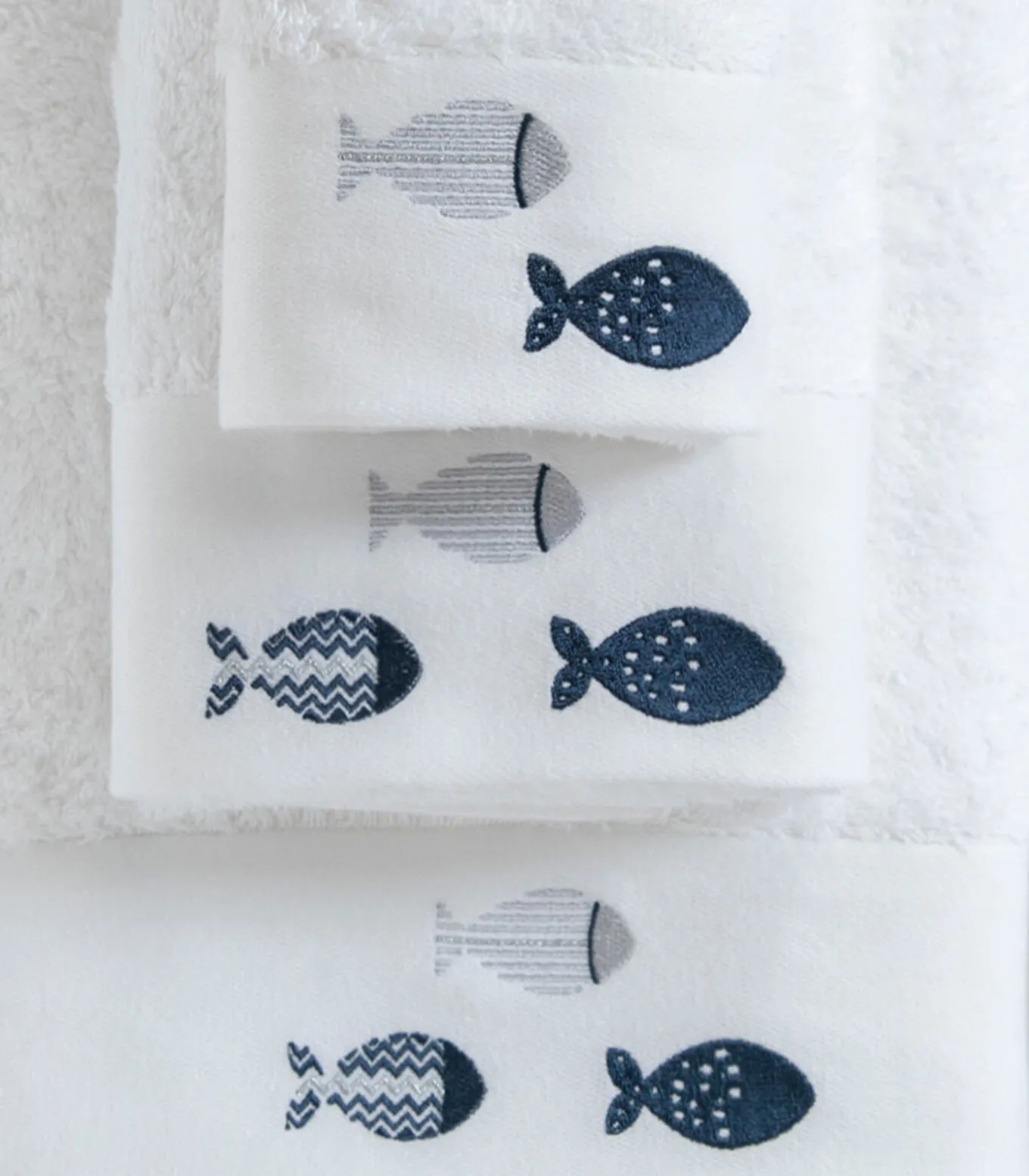 Geborduurde gezichtshanddoek Delmy 50x90 cm Wit