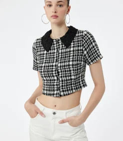 Geruit Crop Blouse Korte Mouwen met Bebe Kraag