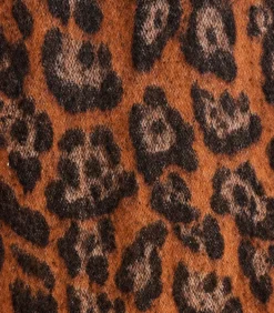 Grote bruine luipaardsjaal