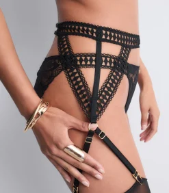 Jarretelgordel After Hours