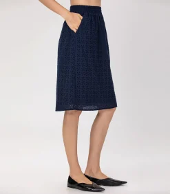 Korte broek van katoenen kant met oogjes