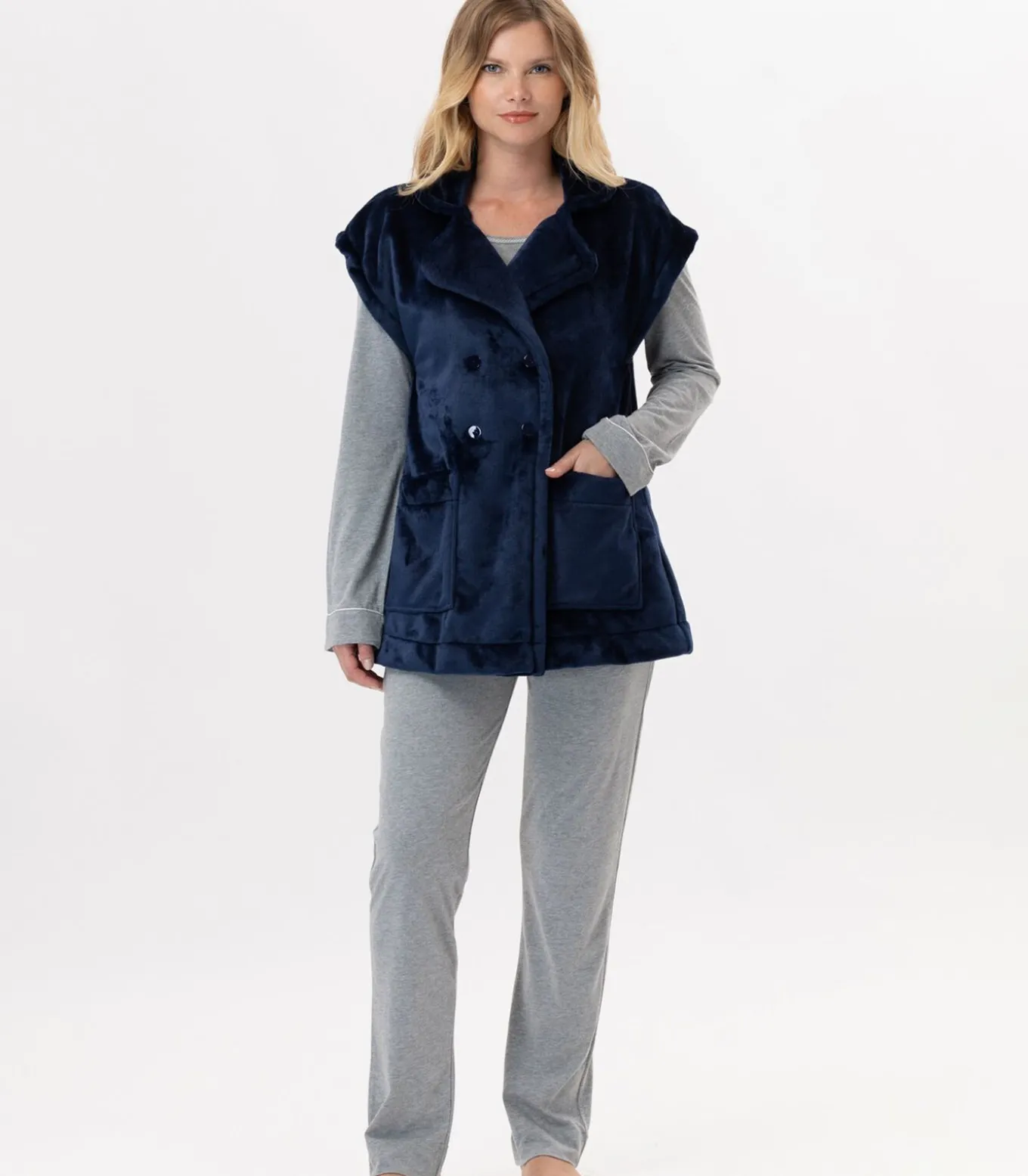 Korte mouwen jasje met knopen van pluche flanel ESSENTIEL H76A