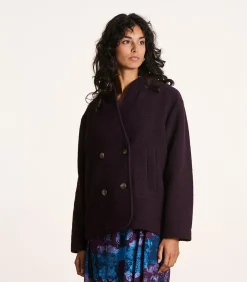 Korte pruimkleurige jas van boiled wool