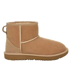 Laarsjes ugg Classic II beige voor jongens