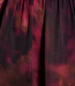 Lange rode satijnen jurk met print