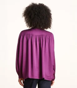 Losse paarse satijnen blouse
