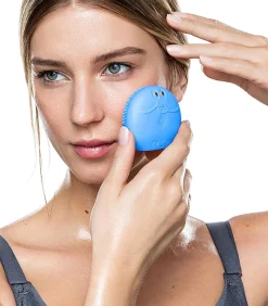 LUNA Fofo Aquamarine Gezichtsborstel met huidanalyse