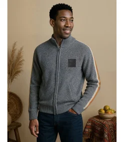 Marineblauwe herentrui met gekleurde strepen