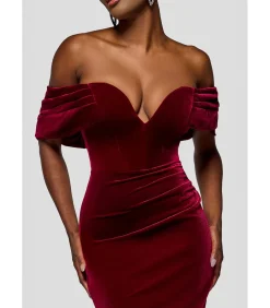 Maxi-jurk “Off The Shoulder Deep Plunge Velvet Maxi Dress”