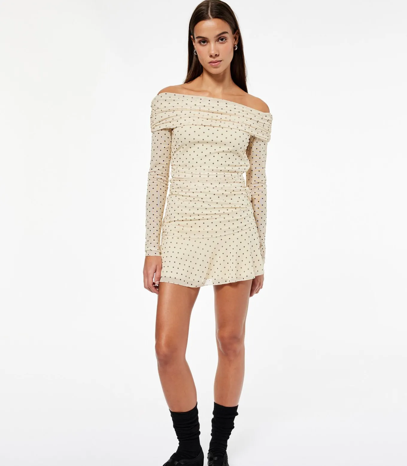 Mini-jurk Met Lange Mouwen Polkadot Off-shoulder