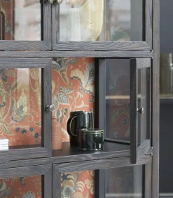 Tana - Vitrinekast van iepenhout