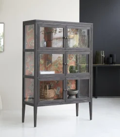 Tana - Vitrinekast van iepenhout