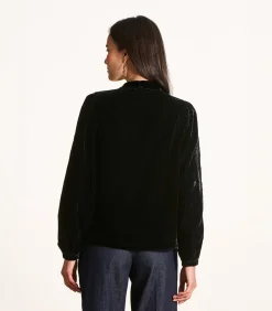 Zwarte fluwelen top met lange mouwen en borduursels